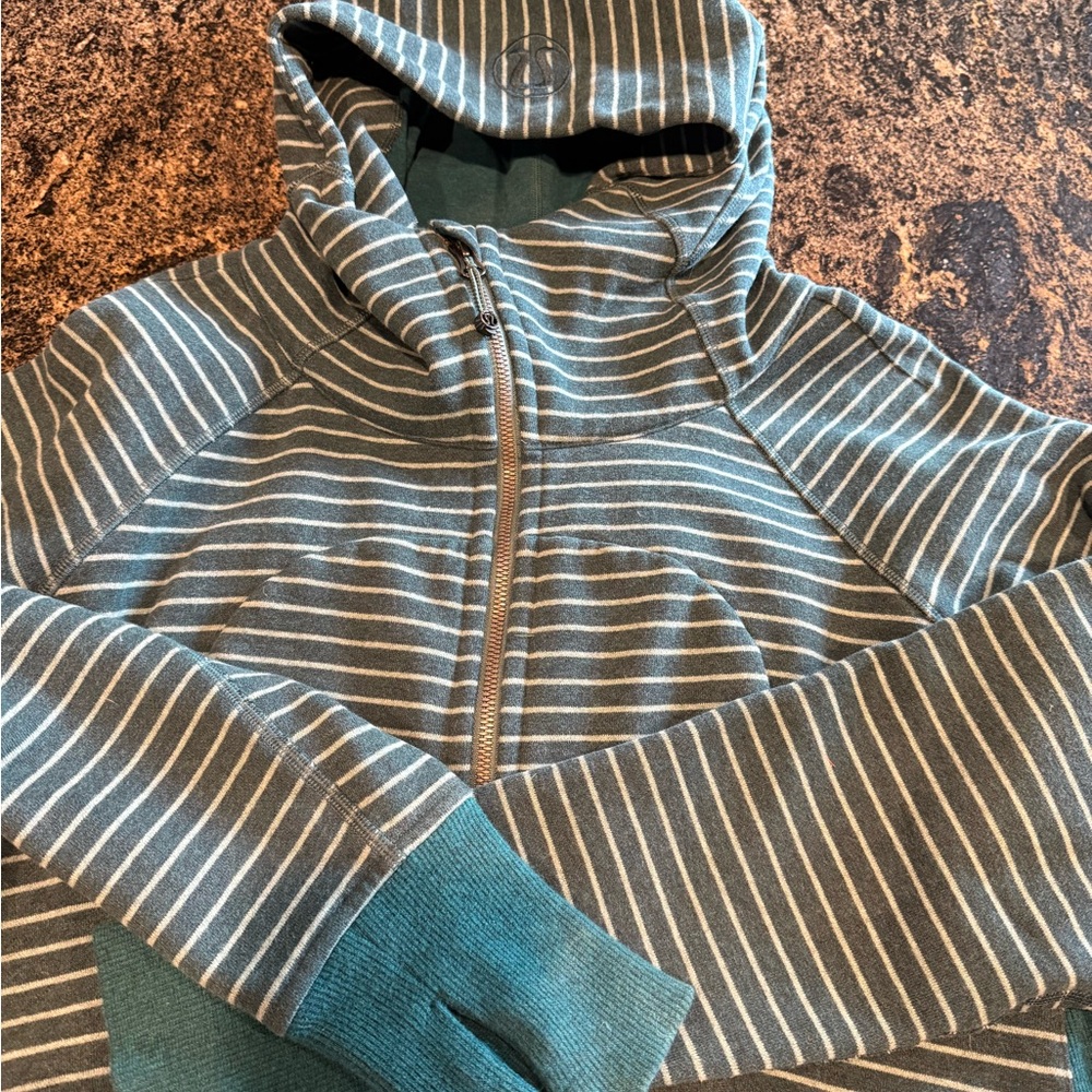 Lululemon Athletica scuba hoodie